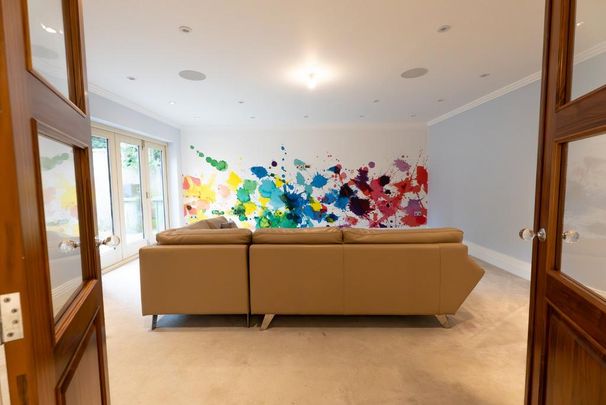 6 bedroom detached house to rent - Photo 1