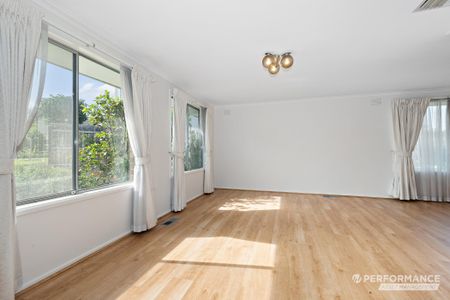 6 Cynisca Court, Wheelers Hill VIC 3150 - House For Rent | Domain - Photo 2