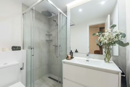 Calle de Palafox, Madrid, Community of Madrid 28010 - Photo 3