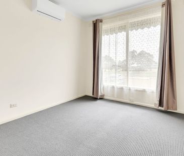 14 Rayfield Avenue, Craigieburn, Vic 3064 - Photo 3