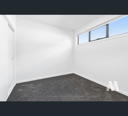 5/46 Crevelli Street, Reservoir, Vic 3073 - Photo 3