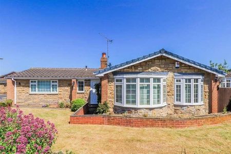 Marriott Grove, Wakefield, WF2 - Photo 5