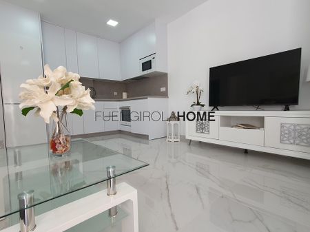 Ref 20246 – ** FOR RENT, APARTMENT IN FUENGIROLAS BEACHFRONT ** - Photo 3