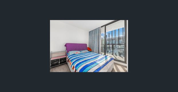 Supreme 2 Bedroom Apartment in the heart of Box Hill - Photo 1