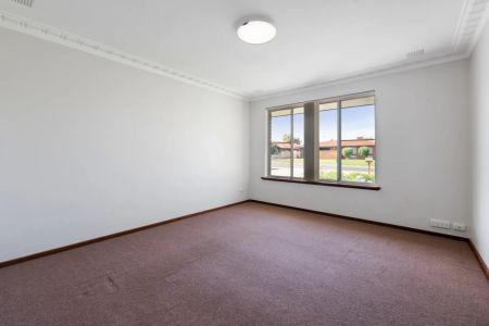 Coastal Lifestyle - Photo 5