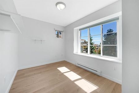 Uptown White Rock * Top Floor* 2 Bedroom / 2 Bathroom - Photo 3