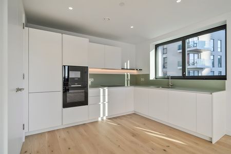Available from 19/02/2026 - 2 Bed Apartment, Furnished - Photo 5