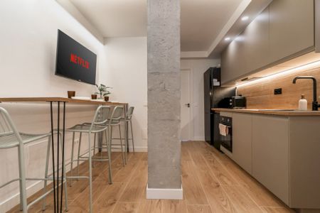 Comfortable room with private bathroom in Carabanchel - Photo 4