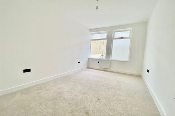 Liverpool gardens - Photo 1