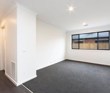 5 Scullin Road, Charlemont, VIC, 3217 - Photo 2