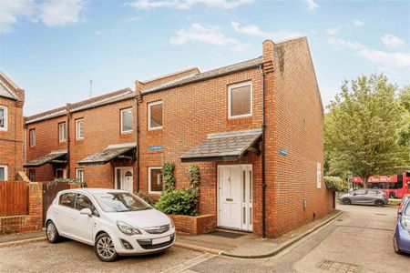 2 bedroom end of terrace house to rent - Photo 5