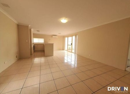 Spacious 3x2 Unit in a Quiet Complex - Photo 3