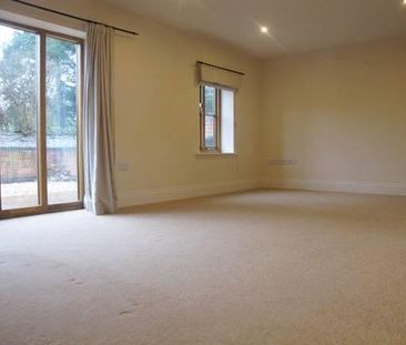 2 bed terraced house to rent in Stableton Mews, Leominster, HR6 - Photo 2