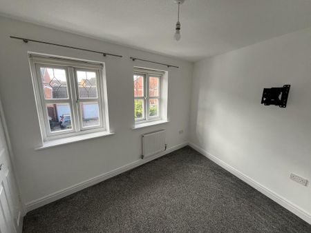 3 bedroom semi-detached house to rent - Photo 4