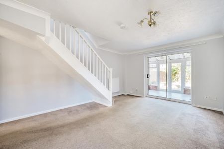 2 bedroom semi-detached house to rent - Photo 2