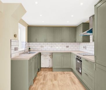 3 bedroom terraced house to rent - Photo 6