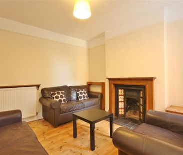 5 bedroom end of terrace house to rent - Photo 1