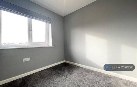 3 bedroom end of terrace house to rent - Photo 2