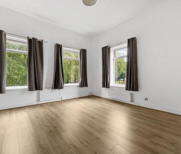 3 bedroom flat to rent - Photo 6