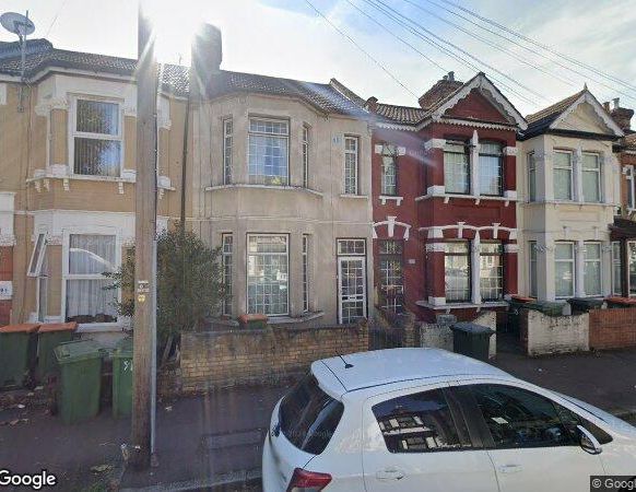 2 Bed Flat, Heigham Road, E6 - Photo 1