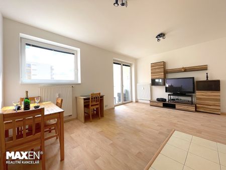 Pronájem bytu 1+kk 33 m² - Fotografie 2