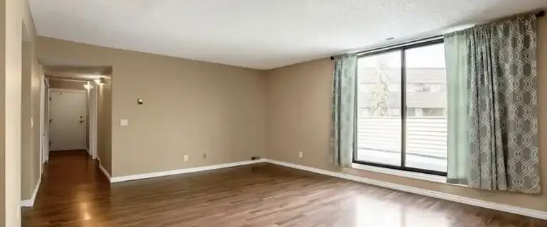 Vibrant 2 bedroom condo across from Foothills Hospital, near ACHRI and UofC | Calgary - Photo 1