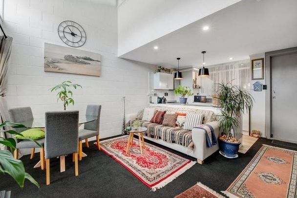 Charming 2Bed 1bath home in Parakai - Photo 1