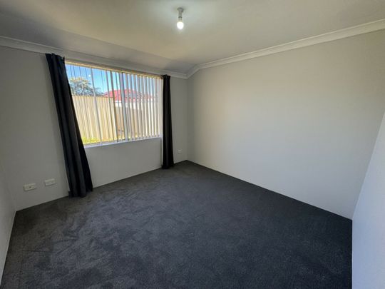 LARGE FAMILY HOME IN PINJARRA - Photo 1