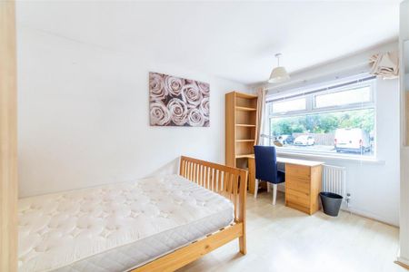 3 bedroom semi-detached house to rent - Photo 2