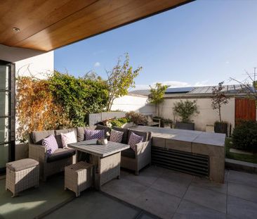 6 bedroom detached house to rent - Photo 1