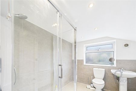 1 bedroom in a house share to rent - Photo 5