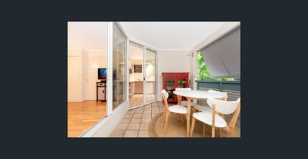 Bright & Breezy 1 Bedroom + study Unit in Prime Kangaroo Point Location - Photo 2
