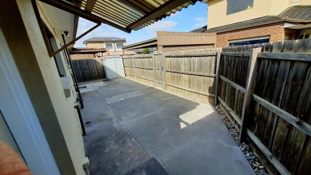 Spacious 3-Bedroom Home in Thomastown - Photo 5
