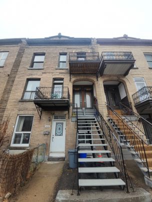 131 Rue Villeneuve Ouest, #133 - Photo 1