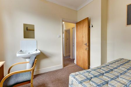 6 bedroom house to rent - Photo 4