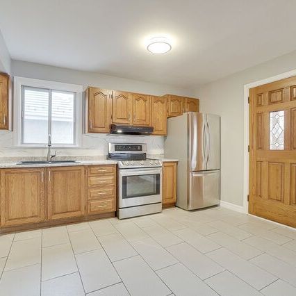 For Lease - 354 Jean Talon Street, Vanier and Kingsview Park, Ontario - Photo 1