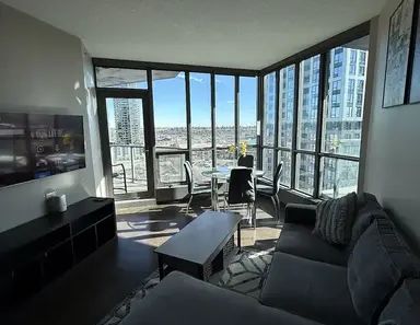 2 Bed 2B fully furnished,ALL utilities included Downtown Condo | 1406 - 220 12th Ave SE, Calgary - Photo 1