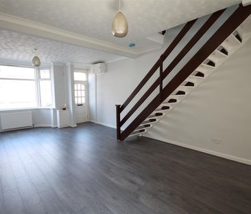 2 Bedroom House To Rent - Photo 2