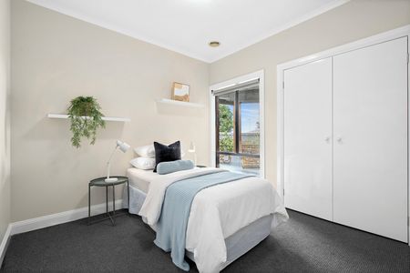 Quality Home Offering Generous Indoor & Outdoor Spaces - AVAILABLE FOR SIX MONTHS - Photo 4