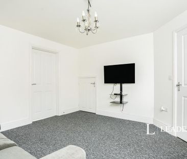 3 bedroom semi-detached house to rent - Photo 2