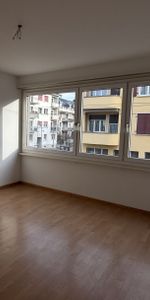 Bienne, 1.5 room apartment on the 1st with elevator - Photo 3