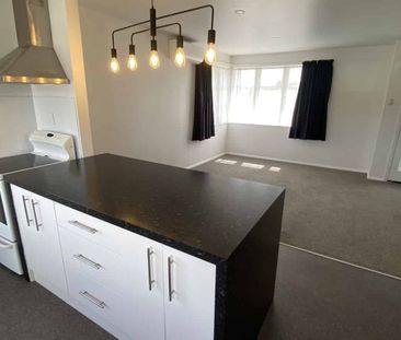 THREE BEDROOMS - FOXTON - Photo 1