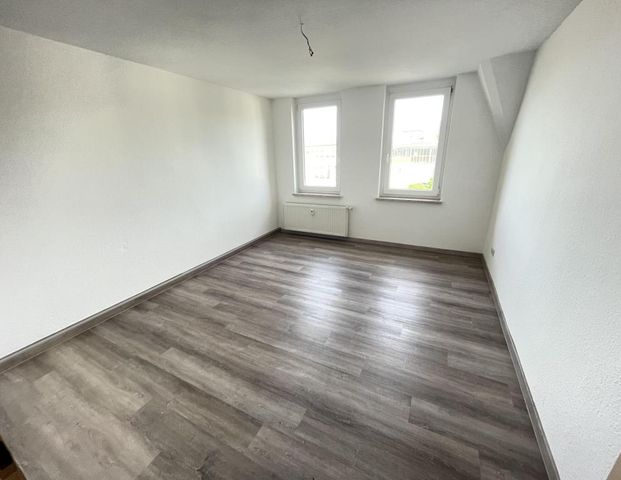 Dachgeschosswohnung in Fraureuth - Foto 1