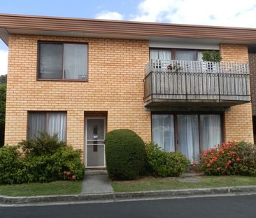 Walk to the Beach -ground floor unit - Photo 6