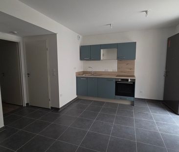 Location Appartement 2 pièces 37m² ORLEANS 45000 - Photo 2