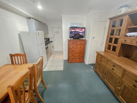CITY CENTRE - Studio Apartment - Available NOW! - Photo 5