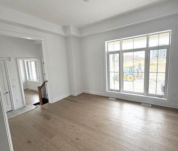 For Lease - 3 Pinetree Drive, Oro-Medonte, Ontario - Photo 2