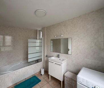 Location Appartement 3 pièces 61m² CHERBOURG-EN-COTENTIN 50100 - Photo 6