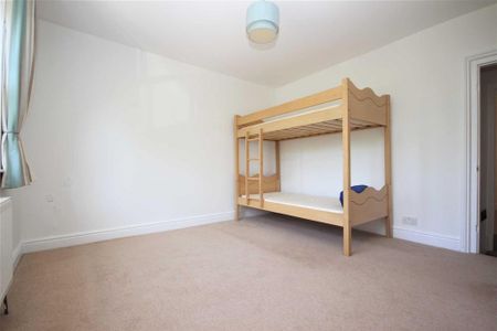 2 bedroom semi-detached house to rent - Photo 3