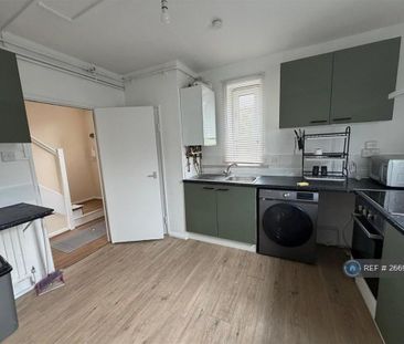 4 bedroom maisonette to rent - Photo 6